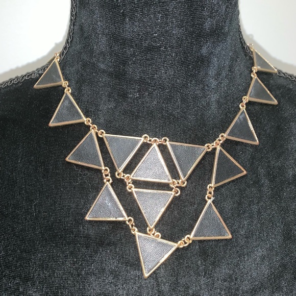 Forever 21  faux leather triangle necklace - Picture 5 of 5